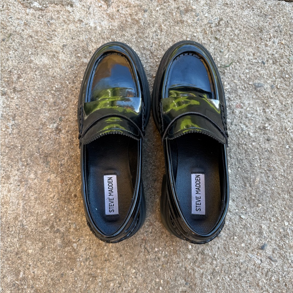 Steve Madden platform loafers patent leather black size 8.5